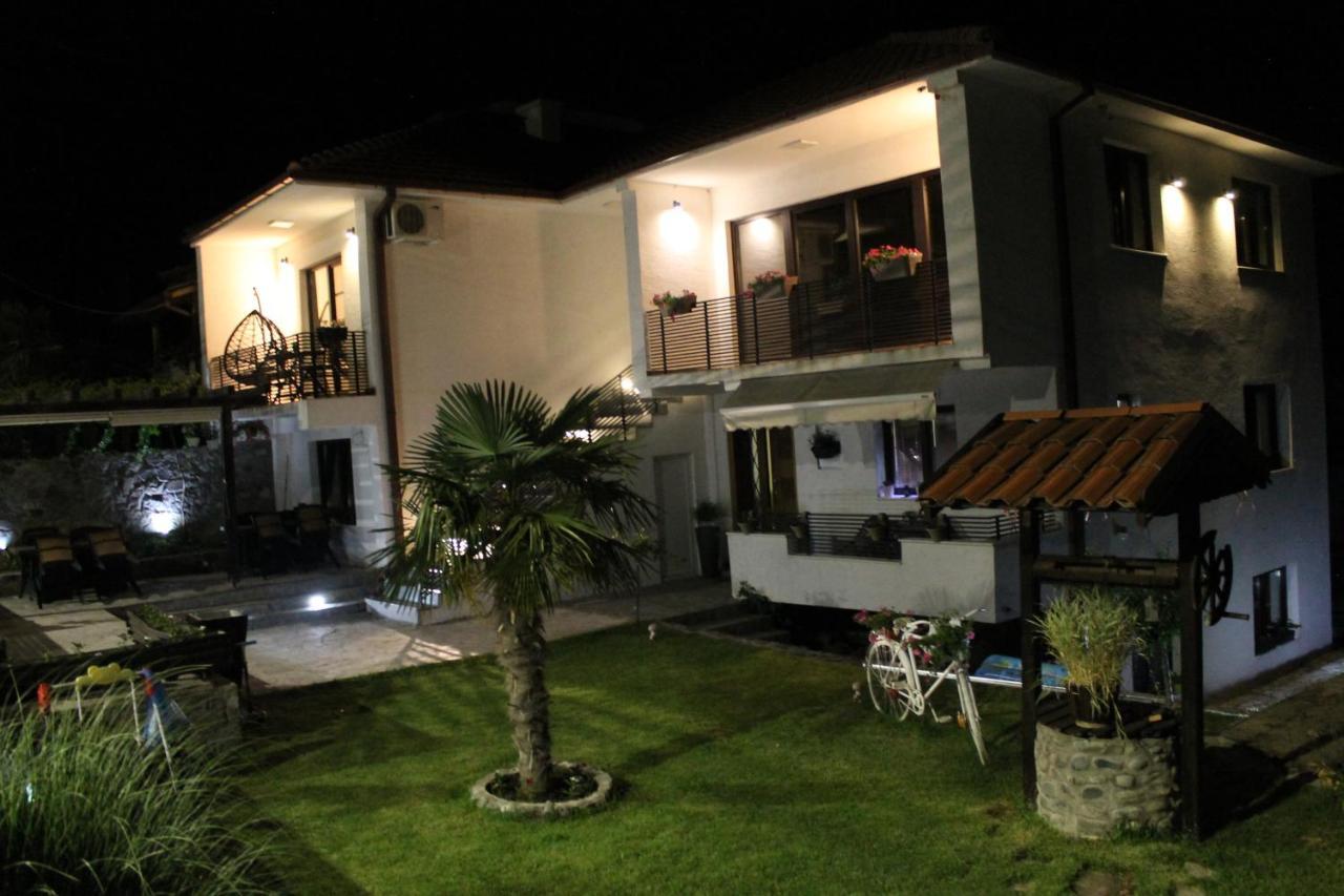 Belov Rooms And Apartments Demir Kapija Exterior photo
