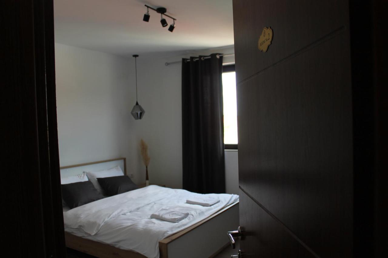 Belov Rooms And Apartments Demir Kapija Exterior photo